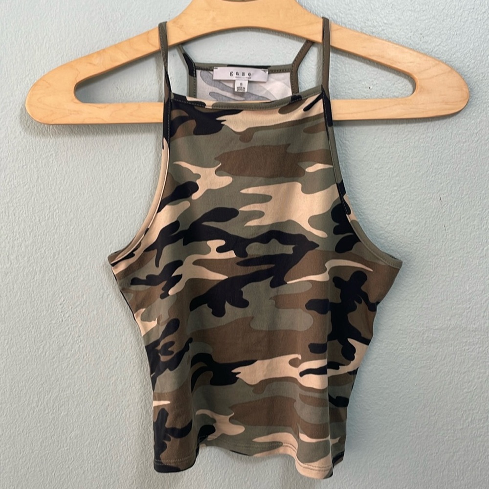 ♦️5/$15♦️ Gaze | Soft Camo Pattern Halter Racerback Tank Top